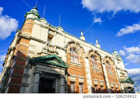 使用舊唐津銀行總行大樓的龍野金吾紀念館(佐賀縣唐津市) 使用舊唐津銀行總行大樓的龍野金吾紀念館(佐賀縣唐津市) 106258412