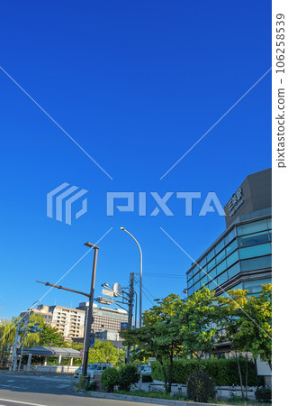 Sanjo Ohashi intersection in front of Sanjo station Sanjo Ohashi intersection in front of Sanjo station 106258539