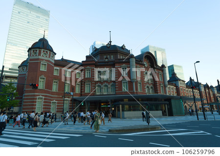【東京】八月傍晚的東京車站及丸之內商業區 【東京】八月傍晚的東京車站及丸之內商業區 106259796