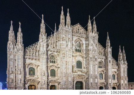 Night shot of the front entrance of Milan Cathedral 106260080