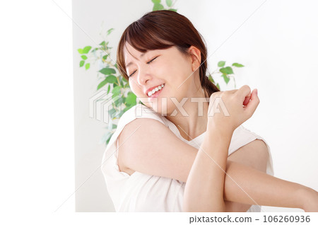 一個年輕的女人成長 一個年輕的女人成長 106260936