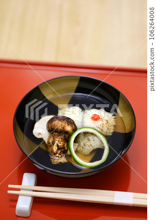 一碗殘海鰻和松茸。遇到。 一碗殘海鰻和松茸。遇到。 106264008