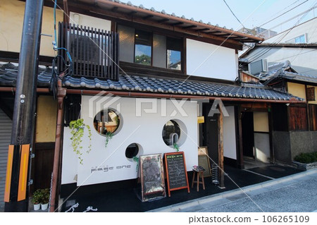 Kyoto townscape Shimogawara Street Gion Shimogawara page one Kyoto townscape Shimogawara Street Gion Shimogawara page one 106265109
