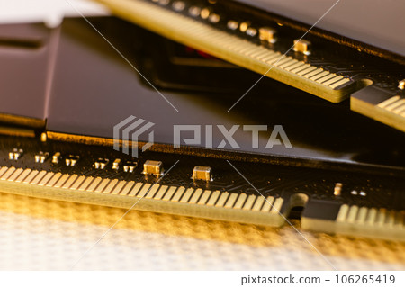DDR4 DRAM memory module electrical components DDR4 DRAM memory module electrical components 106265419