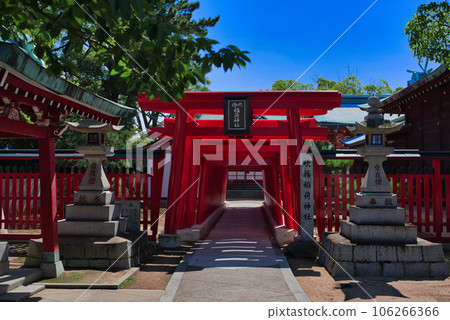 吹上稻荷神社的紅色鳥居 吹上稻荷神社的紅色鳥居 106266366