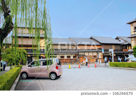 Kyoto's townscape, Hanamikoji Street, Gion, Karyo, Gion, Mametora, Gion, etc. 106266870