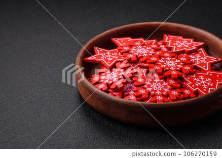 Empty ceramic black plate with christmas decoration elements Empty ceramic black plate with christmas decoration elements 106270159