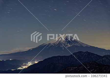 Moonlight Mt. Fuji seen from Mt. Moonlight Mt. Fuji seen from Mt. 106273341
