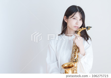 薩克斯管的女人 106275723