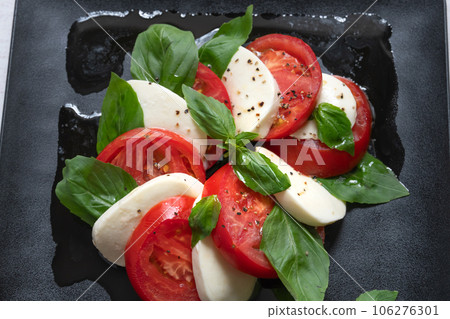 Caprese natural light 106276301