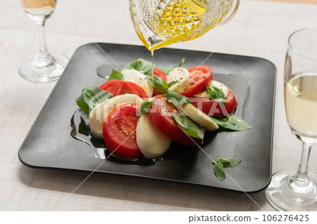 caprese natural light wine caprese natural light wine 106276425