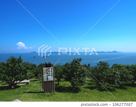 從萬葉岬看播磨灘的夏日景色 從萬葉岬看播磨灘的夏日景色 106277087