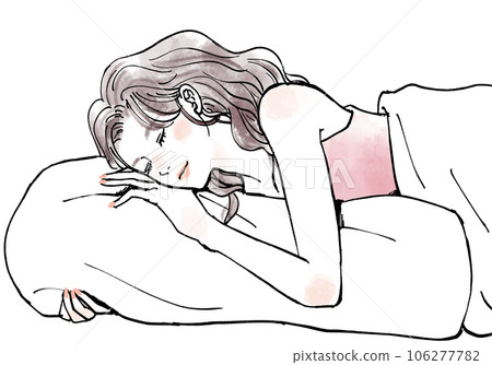 女人抱著枕頭睡覺 106277782