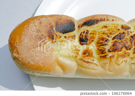 delicious mayonnaise bread 106278064