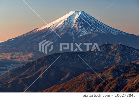從雁原折山眺望清晨的富士山 從雁原折山眺望清晨的富士山 106278843