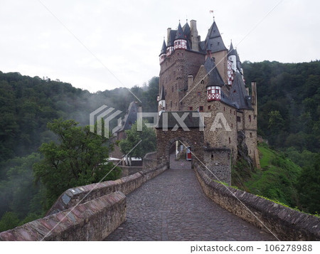 Schloss Eltz 德國 2023 年夏季明天早上 106278988