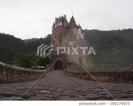 Schloss Eltz 德國 2023 年夏季明天早上 Schloss Eltz 德國 2023 年夏季明天早上 106279055