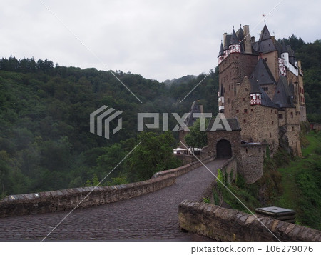Schloss Eltz 德國 2023 年夏季明天早上 Schloss Eltz 德國 2023 年夏季明天早上 106279076