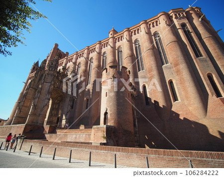 Albi Cathedral in early September (France) Albi Cathedral in early September (France) 106284222