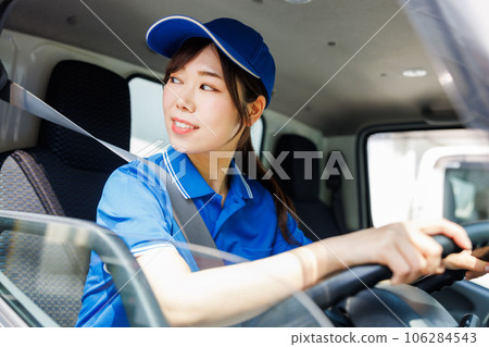 女司機駕駛一輛卡車 女司機駕駛一輛卡車 106284543