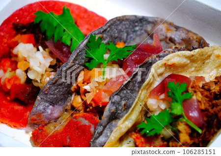 Taco Taco 106285151