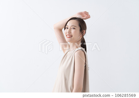 Female portrait 106285569