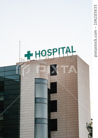 HOSPITAL sign in letters on the outside HOSPITAL sign in letters on the outside 106285635