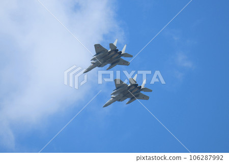 JASDF F-15 Eagle formation flying overhead 106287992