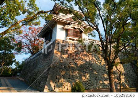【日本百選城堡】深秋的岡山城、岡山縣岡山市北區賞月塔1 106288166
