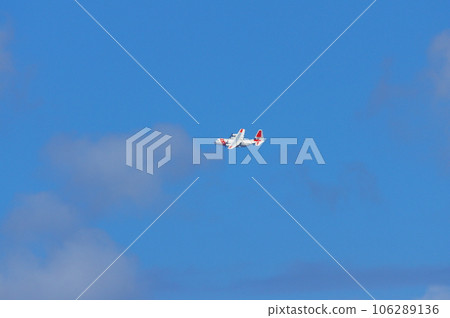 一架海岸警衛隊 C-130 從橫田空軍基地起飛 一架海岸警衛隊 C-130 從橫田空軍基地起飛 106289136