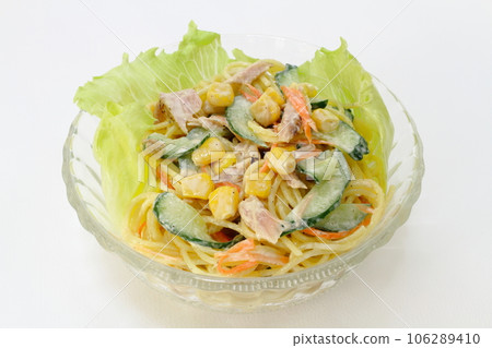 Pasta salad 106289410