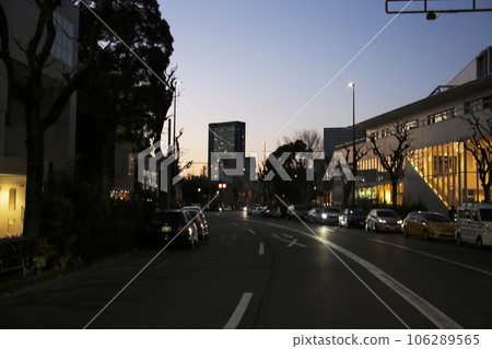 暮色中的舊山手街 從猿樂町周圍向澀谷方向拍攝 106289565