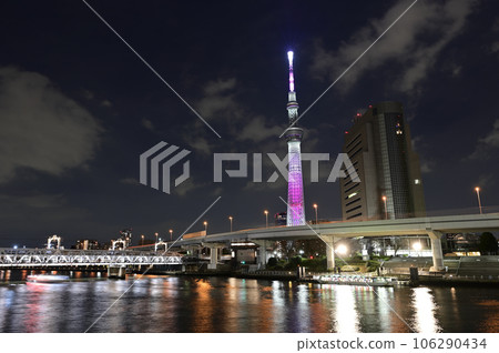 從隅田川眺望晴空塔夜景 從隅田川眺望晴空塔夜景 106290434
