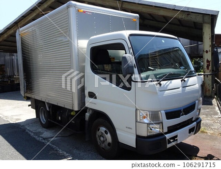 Mitsubishi Fuso Canter 8th generation 106291715