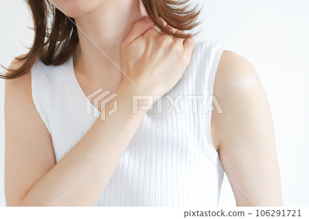 肩部僵硬的女人 106291721