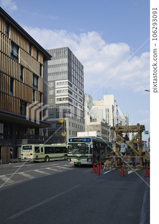 祗園祭函館和城市巴士（四條通26號線和箱屋馱行） 106293091