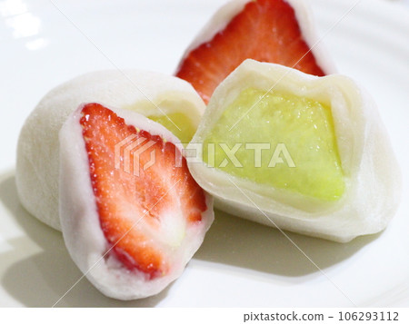 圓片草莓大福和哈密瓜大福 106293112