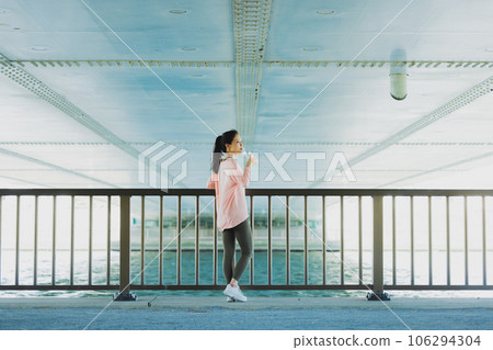 跑步的女人 跑步的女人 106294304