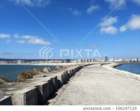 Skyline Figueira da Foz Portugal 106297120