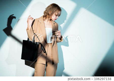 female, lady, woman 106297138