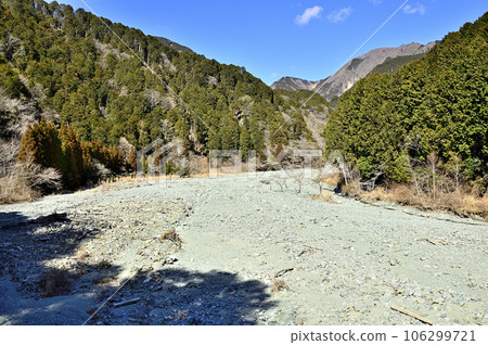 丹澤毛之瀨:中津河和鍋割山 丹澤毛之瀨:中津河和鍋割山 106299721