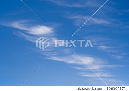 清爽的藍天【背景素材】 106300171