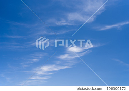 清爽的藍天【背景素材】 106300172