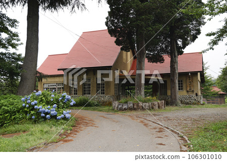 Nicchu Line Memorial Hall (former Japanese National Railways Atsushio Station Building) 106301010