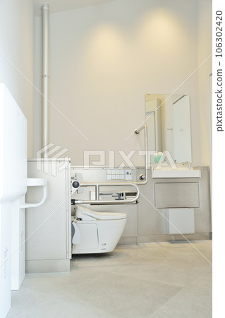 Hatagaya Public Toilet 106302420