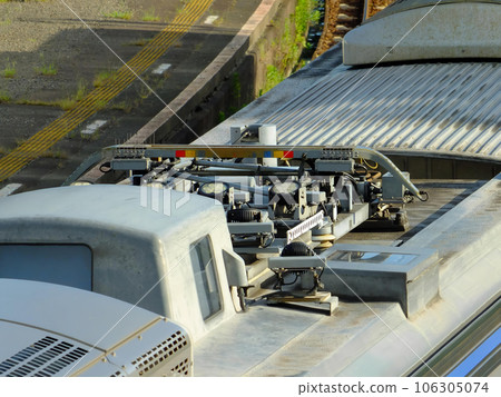 Kiya 95DR2 pantograph 1 106305074