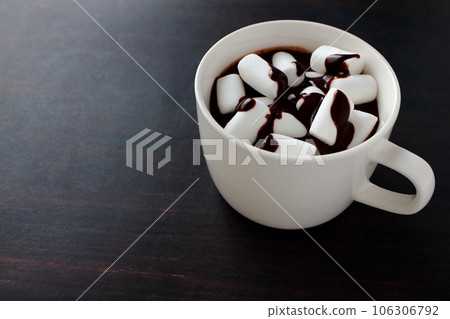 marshmallow and hot chocolate chocolate drink marshmallow and hot chocolate chocolate drink 106306792
