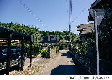 Summer Vacation in the Countryside Summer Vacation in the Countryside 106307686