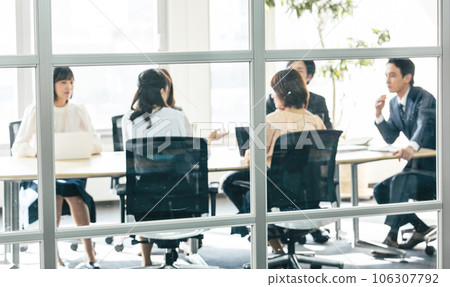 Business scene _ blurred image 106307792