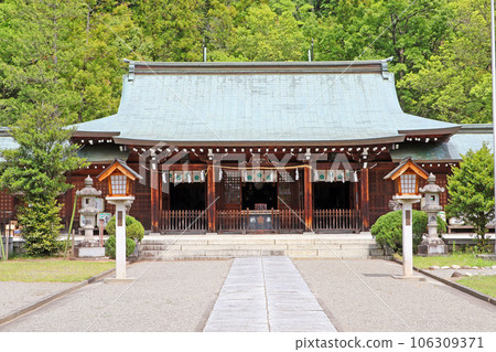 Yamanashi Prefecture Gokoku Shrine (Kofu) 106309371